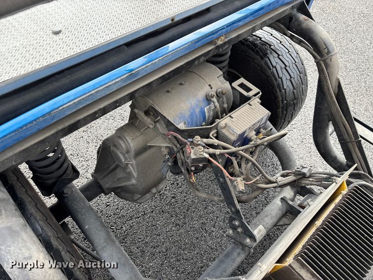 image for item EN5731 Columbia golf cart