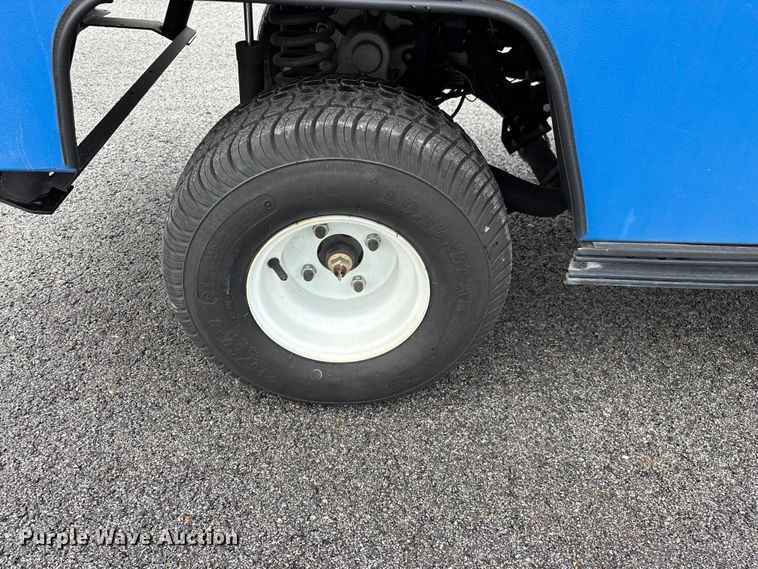 image for item EN5732 Columbia golf cart