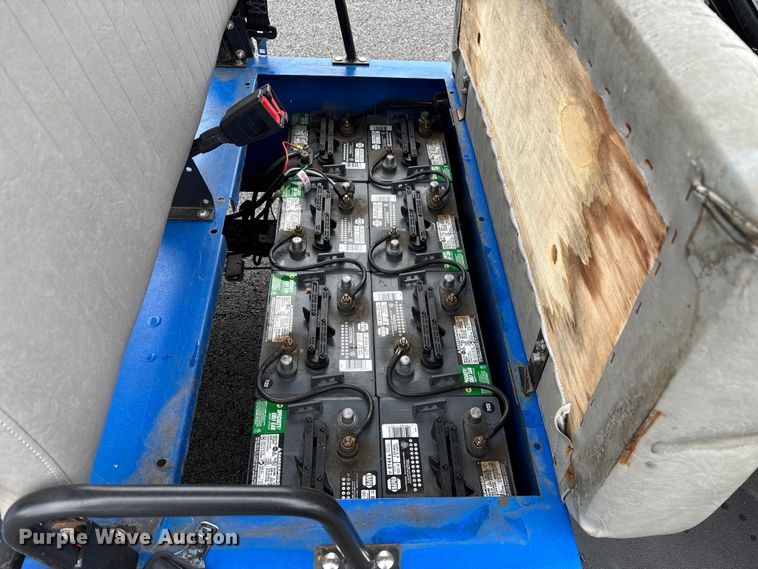 image for item EN5733 Columbia golf cart