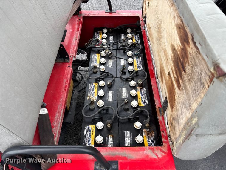 image for item EN5734 Columbia EU4-S-48 golf cart