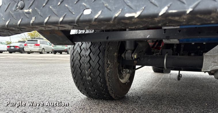 image for item EN5735 Columbia golf cart