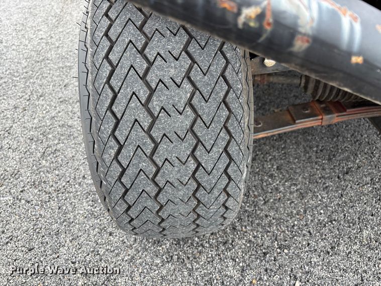 image for item EN5735 Columbia golf cart