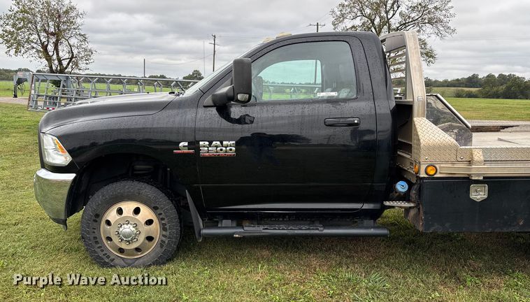 image for item EN5747 2014 RAM 3500 flatbed pickup truck