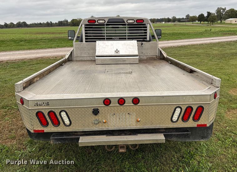 image for item EN5747 2014 RAM 3500 flatbed pickup truck