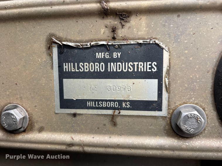 image for item EN5747 2014 RAM 3500 flatbed pickup truck