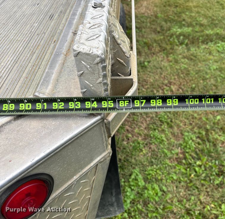 image for item EN5747 2014 RAM 3500 flatbed pickup truck