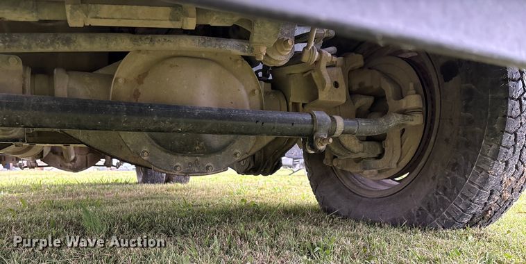 image for item EN5747 2014 RAM 3500 flatbed pickup truck