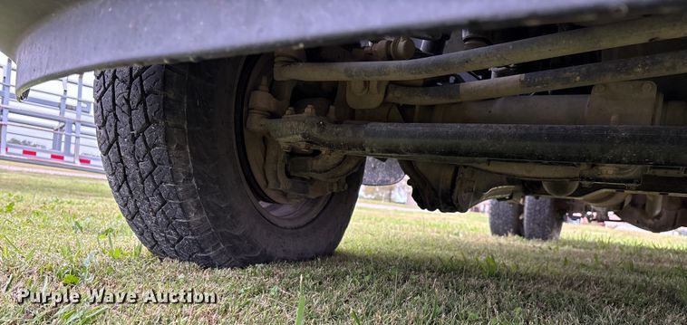 image for item EN5747 2014 RAM 3500 flatbed pickup truck