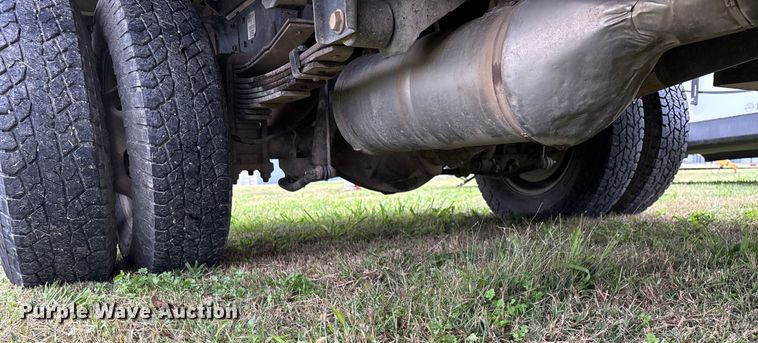 image for item EN5747 2014 RAM 3500 flatbed pickup truck