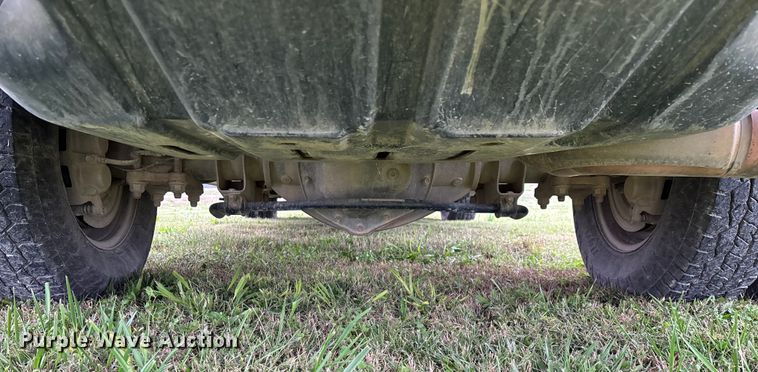 image for item EN5747 2014 RAM 3500 flatbed pickup truck