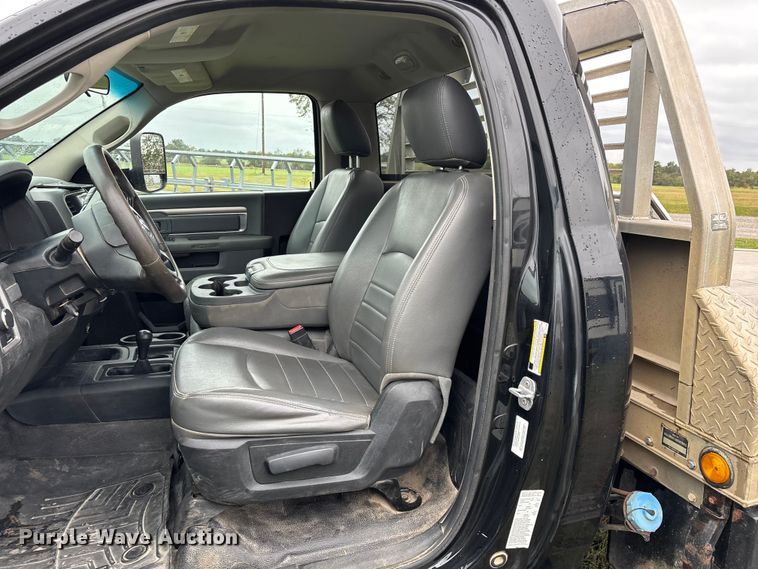 image for item EN5747 2014 RAM 3500 flatbed pickup truck