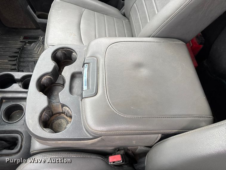 image for item EN5747 2014 RAM 3500 flatbed pickup truck