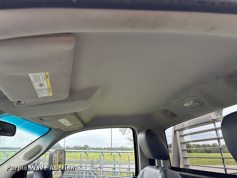 image for item EN5747 2014 RAM 3500 flatbed pickup truck