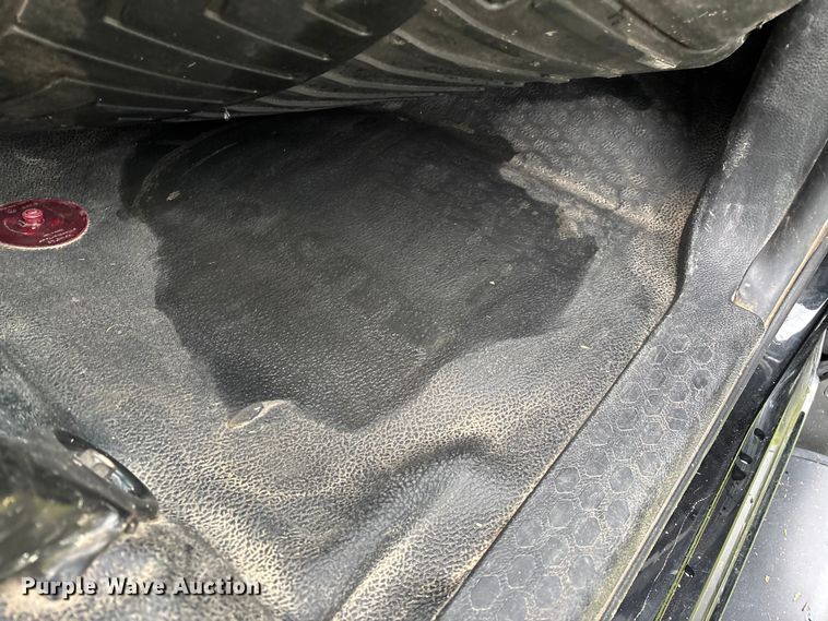 image for item EN5747 2014 RAM 3500 flatbed pickup truck