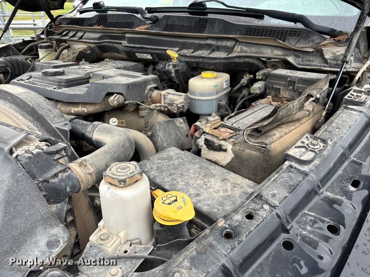 image for item EN5747 2014 RAM 3500 flatbed pickup truck