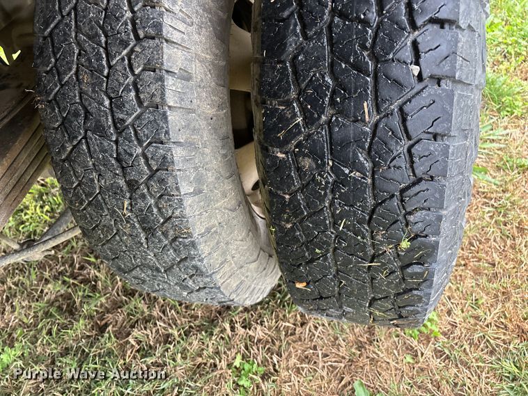 image for item EN5747 2014 RAM 3500 flatbed pickup truck