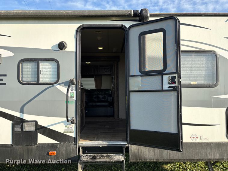 image for item EN5754 2018 Forest River Vibe camper