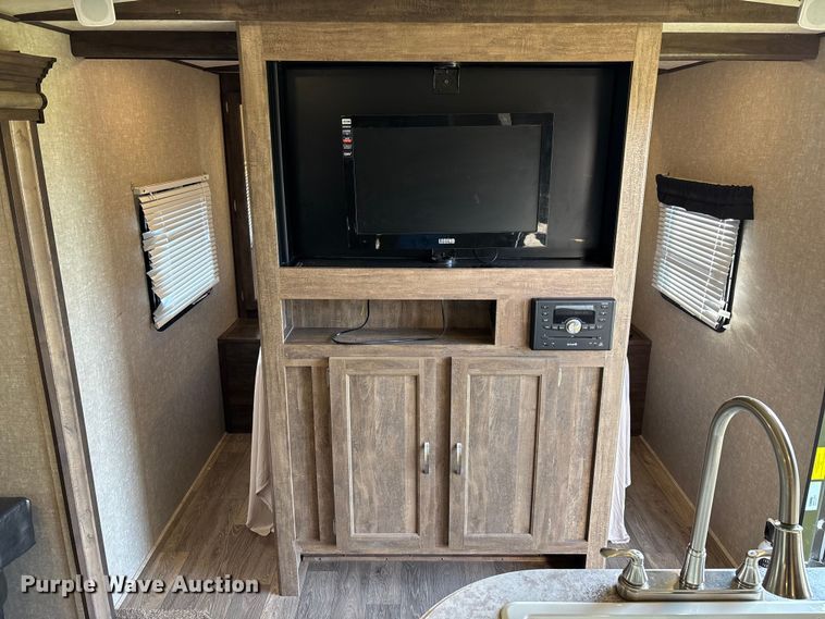 image for item EN5754 2018 Forest River Vibe camper