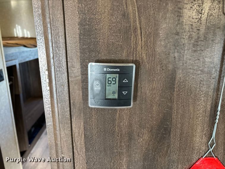 image for item EN5754 2018 Forest River Vibe camper