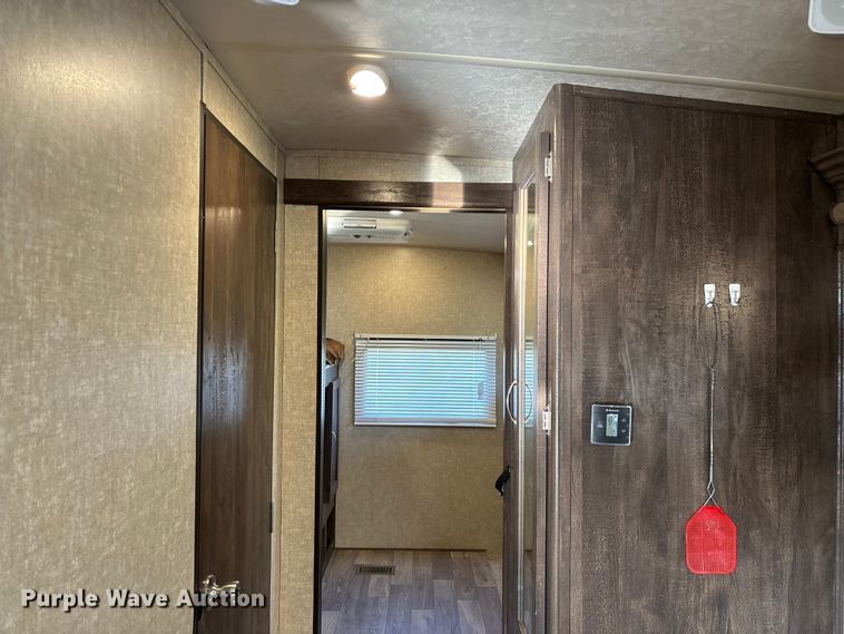 image for item EN5754 2018 Forest River Vibe camper