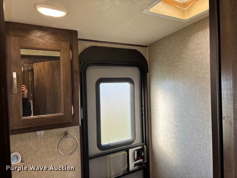 image for item EN5754 2018 Forest River Vibe camper