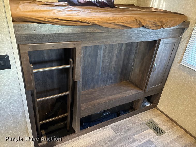 image for item EN5754 2018 Forest River Vibe camper