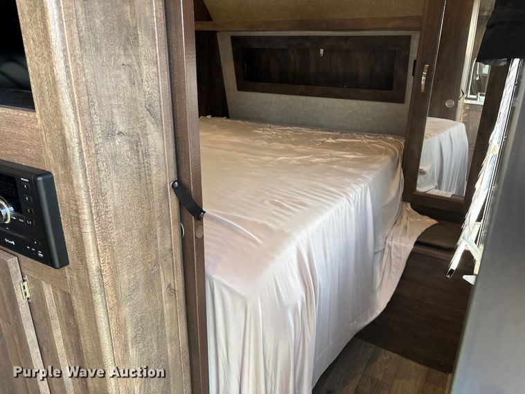 image for item EN5754 2018 Forest River Vibe camper