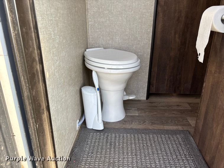 image for item EN5754 2018 Forest River Vibe camper