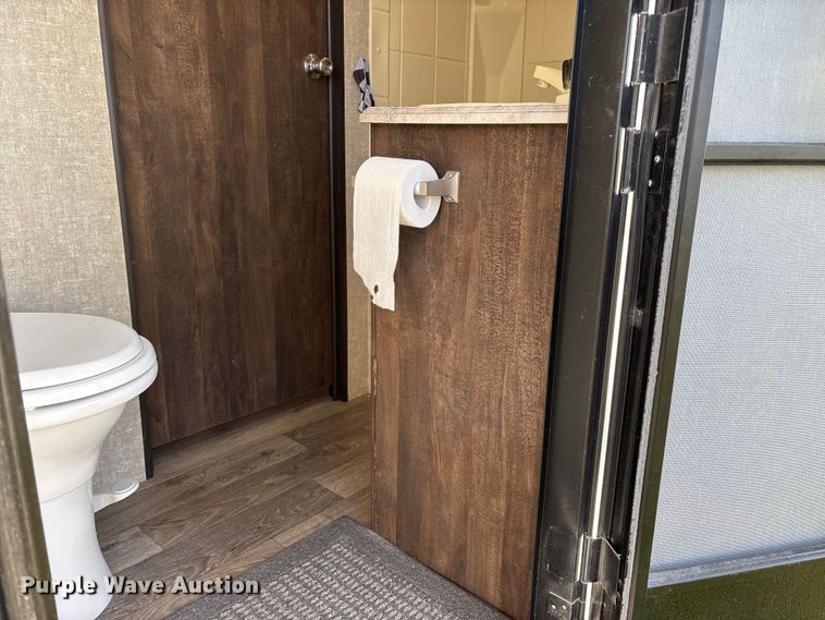 image for item EN5754 2018 Forest River Vibe camper