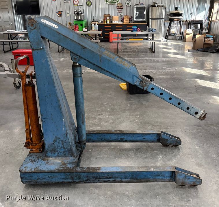 image for item EN5757 Blue Giant MFC 1004 engine hoist
