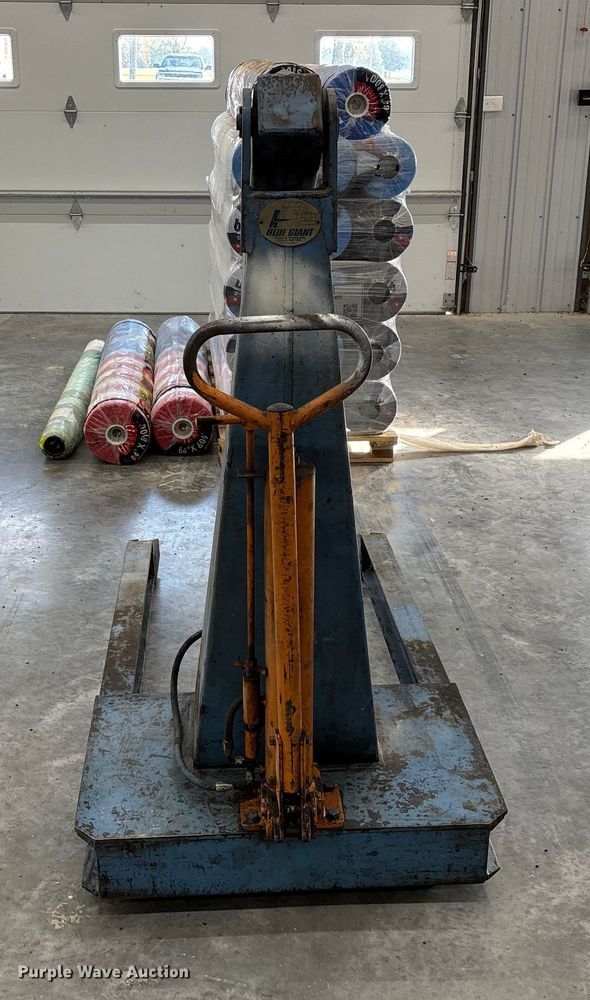 image for item EN5757 Blue Giant MFC 1004 engine hoist