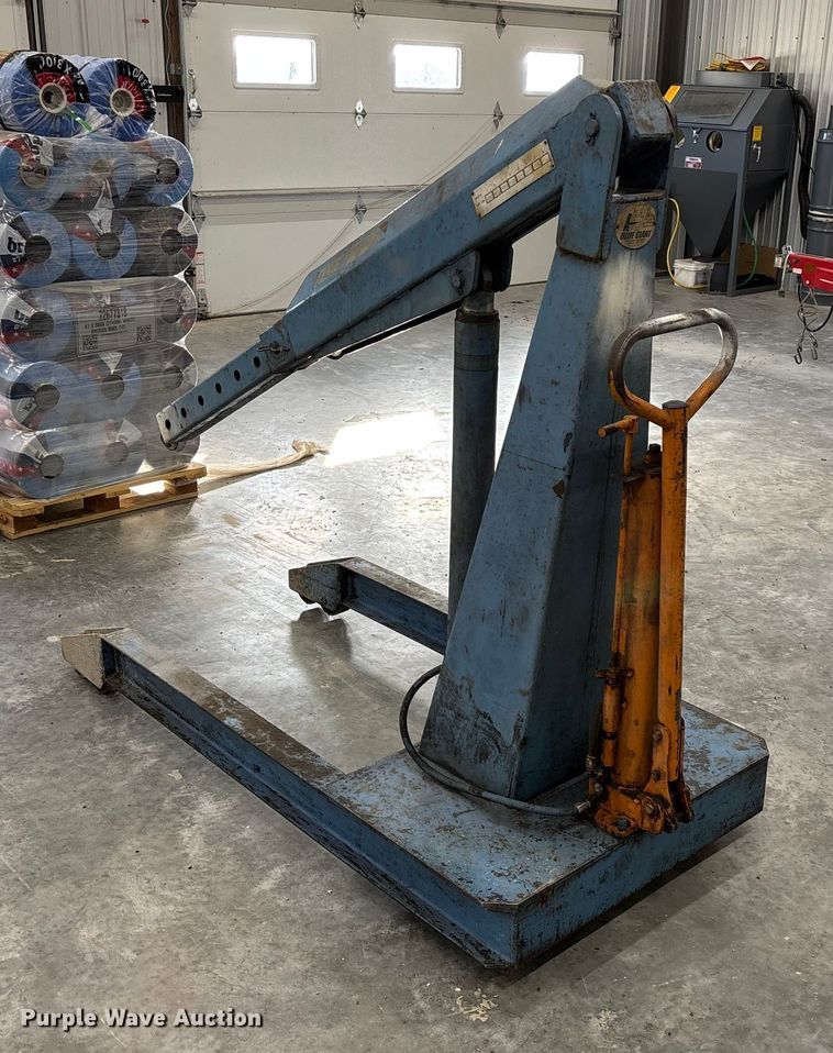 image for item EN5757 Blue Giant MFC 1004 engine hoist