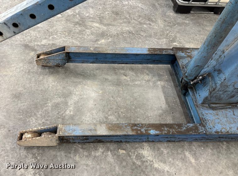 image for item EN5757 Blue Giant MFC 1004 engine hoist