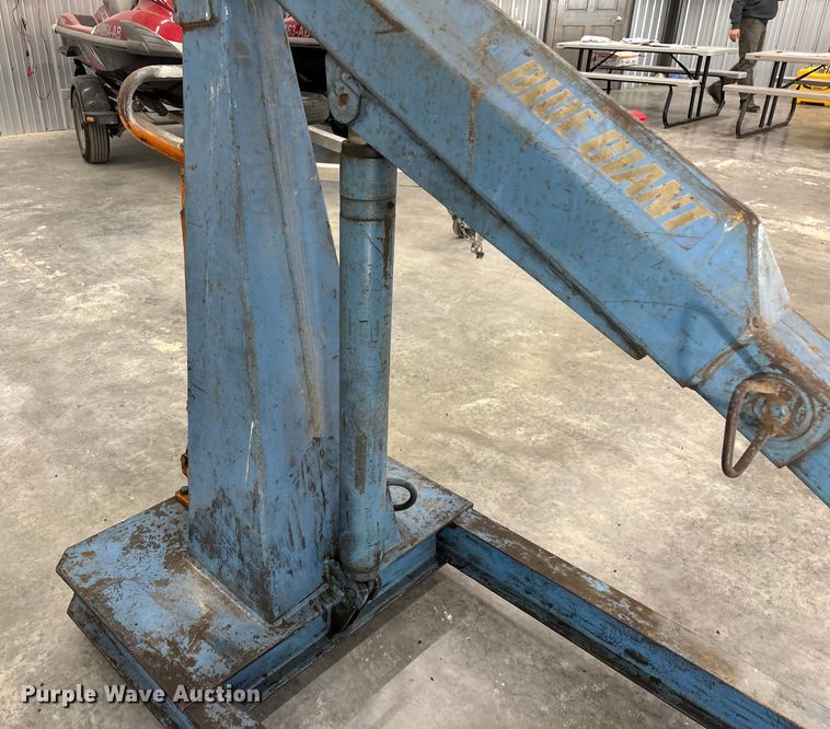 image for item EN5757 Blue Giant MFC 1004 engine hoist