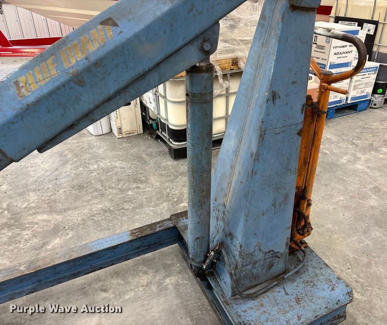 image for item EN5757 Blue Giant MFC 1004 engine hoist