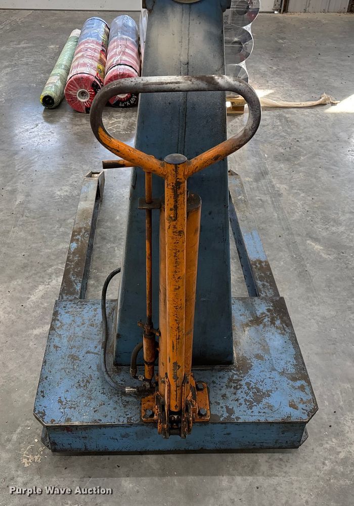image for item EN5757 Blue Giant MFC 1004 engine hoist