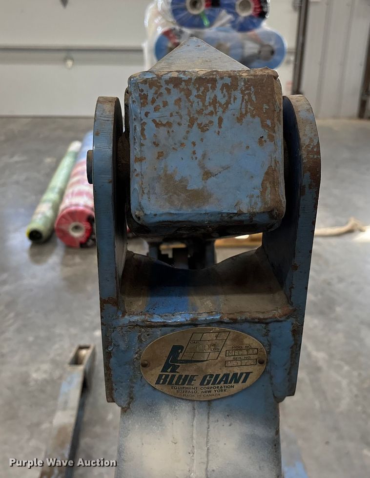 image for item EN5757 Blue Giant MFC 1004 engine hoist