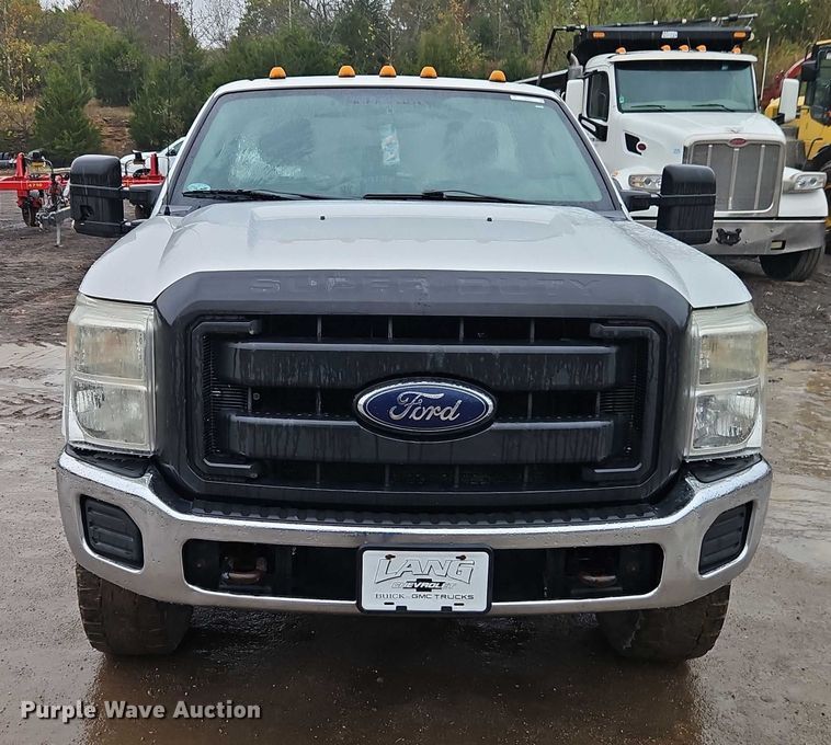 image for item EO4741 2013 Ford F350 Super Duty XL pickup truck cab and chassis