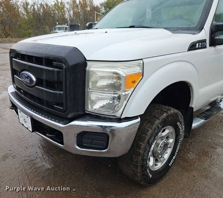 image for item EO4741 2013 Ford F350 Super Duty XL pickup truck cab and chassis