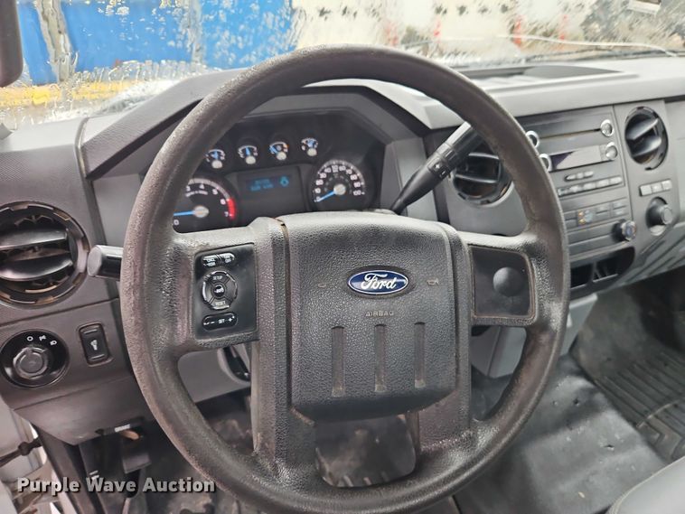 image for item EO4741 2013 Ford F350 Super Duty XL pickup truck cab and chassis