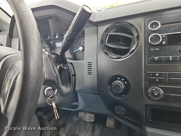 image for item EO4741 2013 Ford F350 Super Duty XL pickup truck cab and chassis