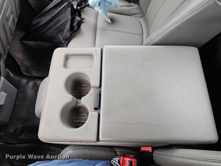 image for item EO4741 2013 Ford F350 Super Duty XL pickup truck cab and chassis