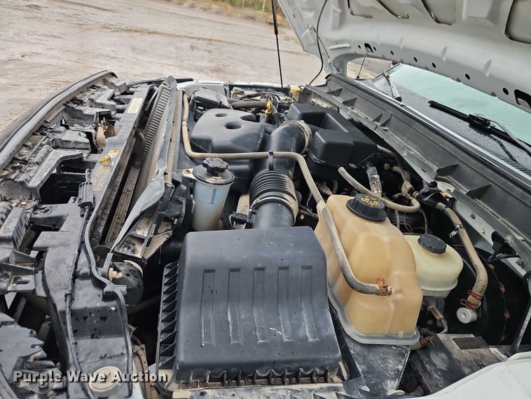 image for item EO4741 2013 Ford F350 Super Duty XL pickup truck cab and chassis