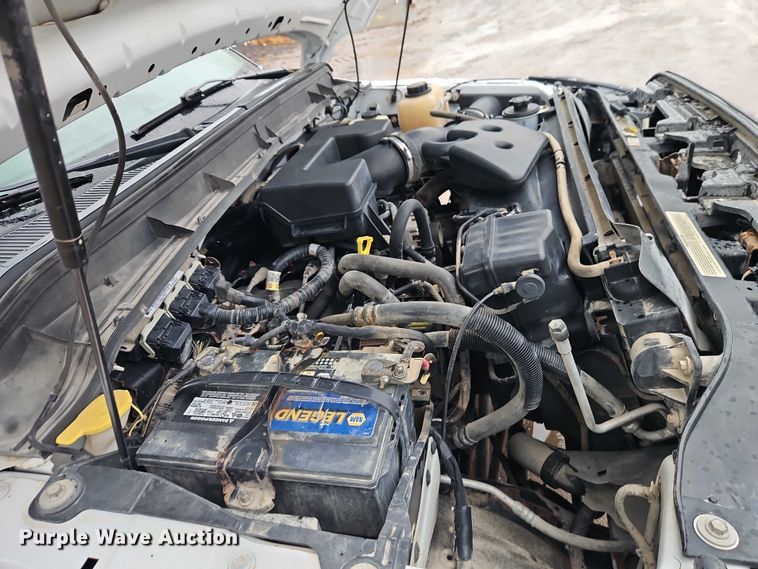 image for item EO4741 2013 Ford F350 Super Duty XL pickup truck cab and chassis