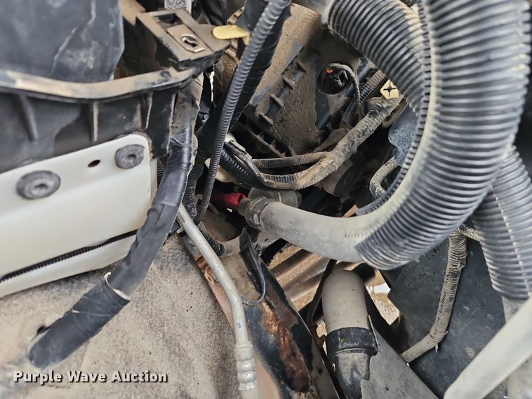 image for item EO4741 2013 Ford F350 Super Duty XL pickup truck cab and chassis