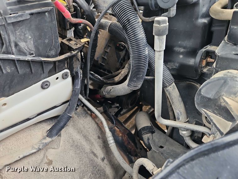 image for item EO4741 2013 Ford F350 Super Duty XL pickup truck cab and chassis