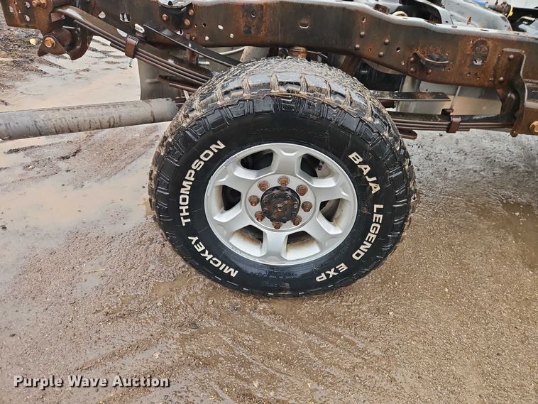 image for item EO4741 2013 Ford F350 Super Duty XL pickup truck cab and chassis