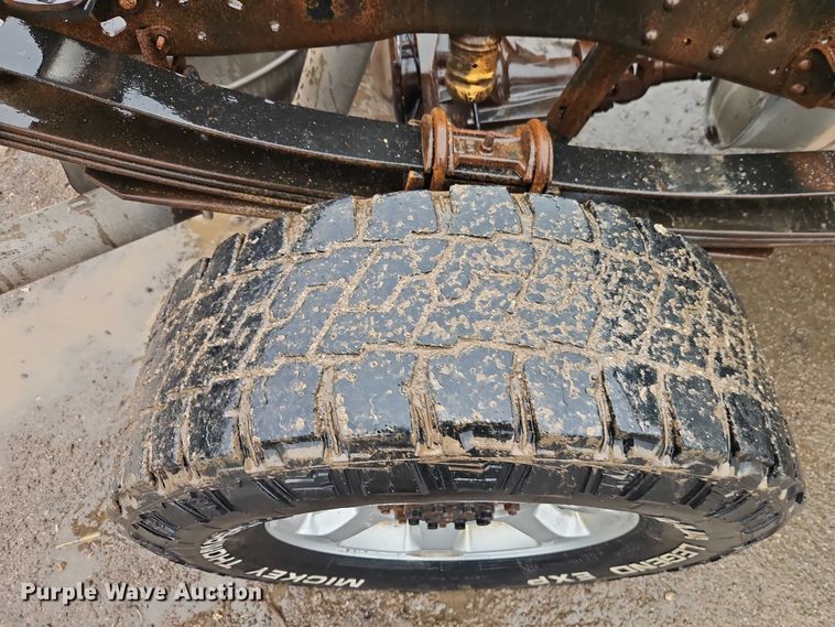 image for item EO4741 2013 Ford F350 Super Duty XL pickup truck cab and chassis