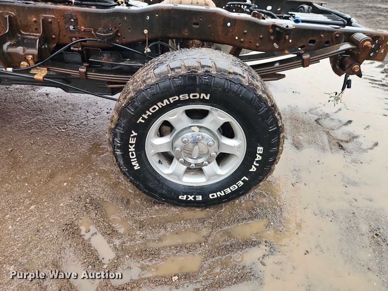 image for item EO4741 2013 Ford F350 Super Duty XL pickup truck cab and chassis