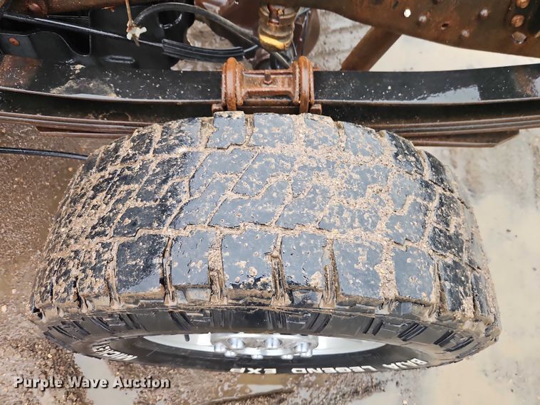 image for item EO4741 2013 Ford F350 Super Duty XL pickup truck cab and chassis